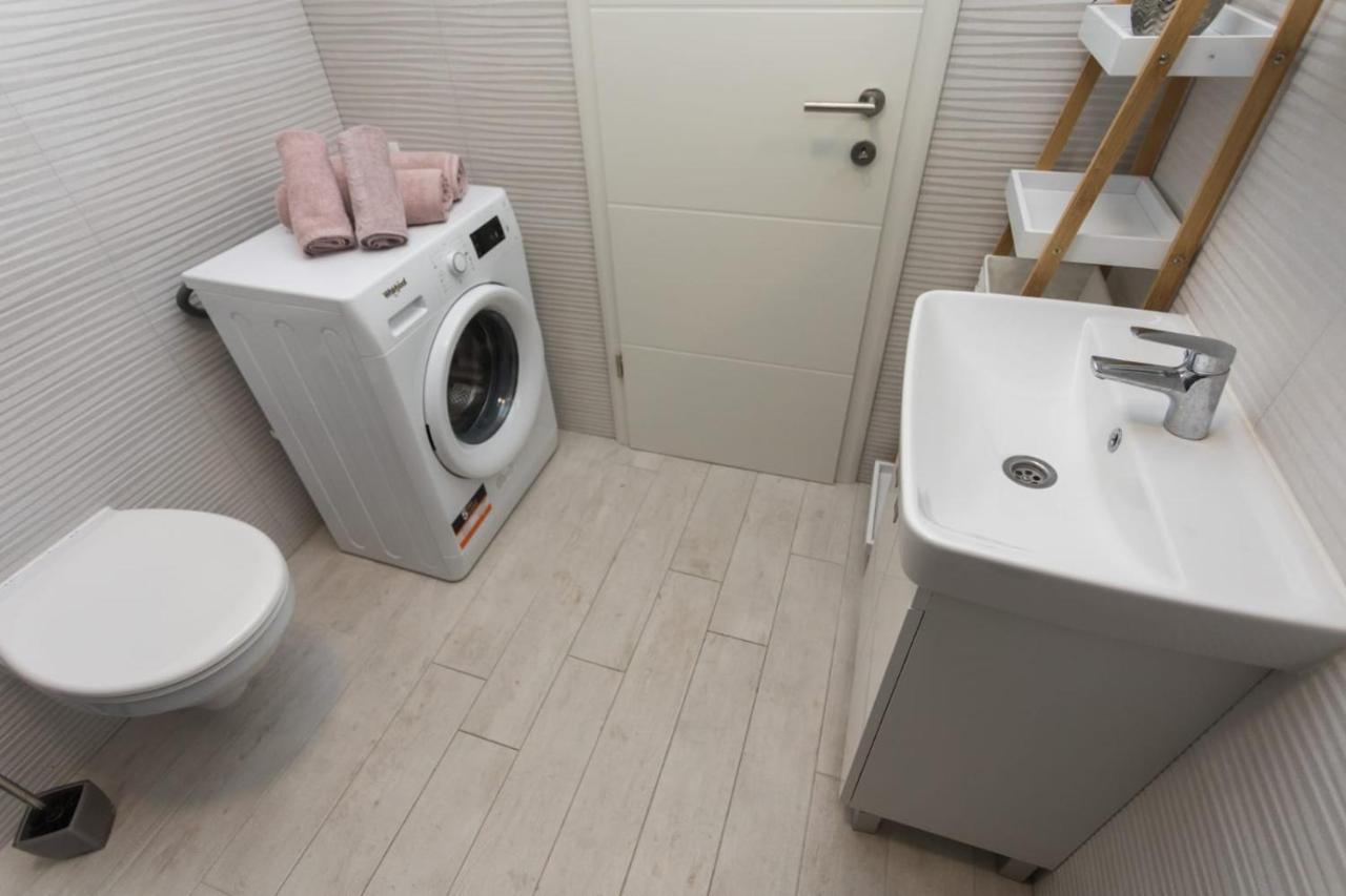Bloom Apartment สปลิท ภายนอก รูปภาพ