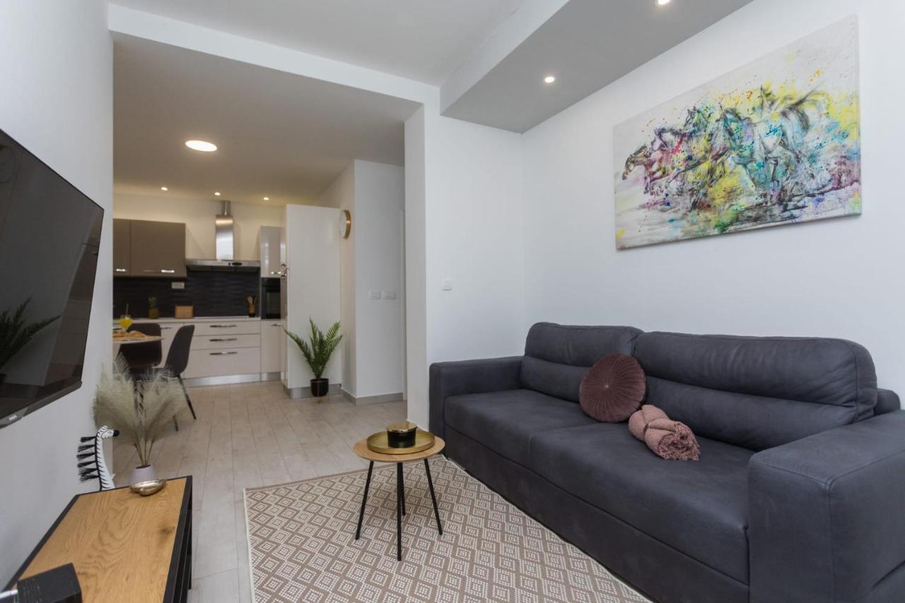 Bloom Apartment สปลิท ภายนอก รูปภาพ