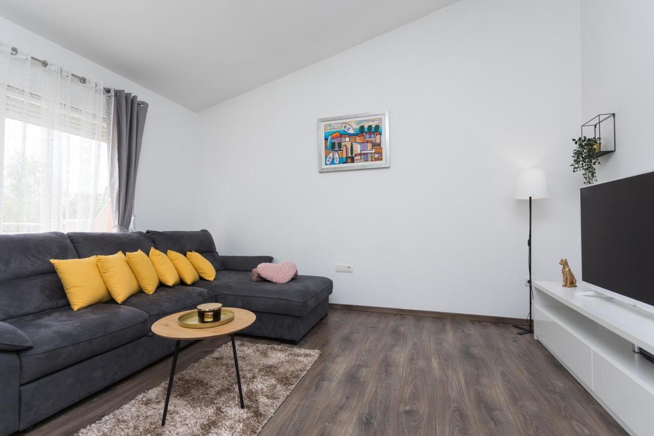 Bloom Apartment สปลิท ภายนอก รูปภาพ