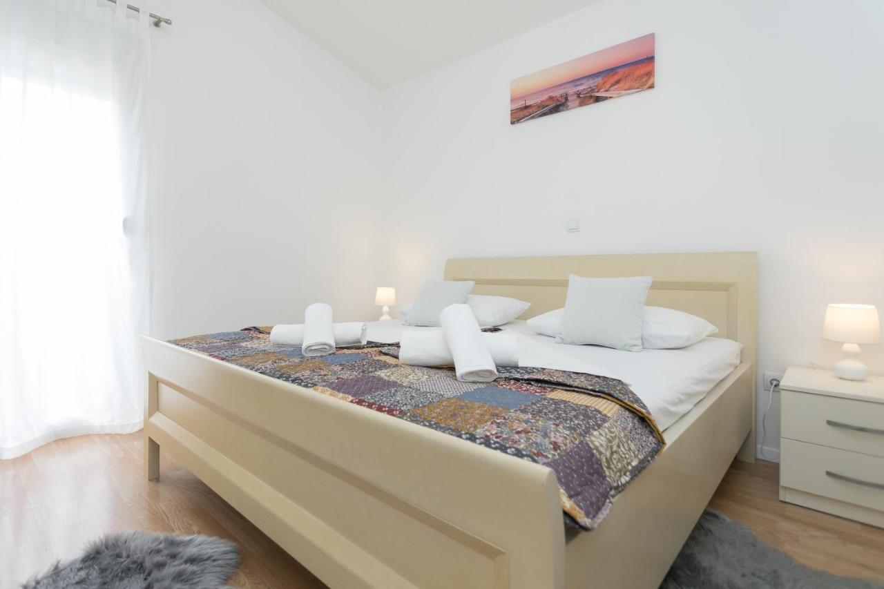 Bloom Apartment สปลิท ภายนอก รูปภาพ