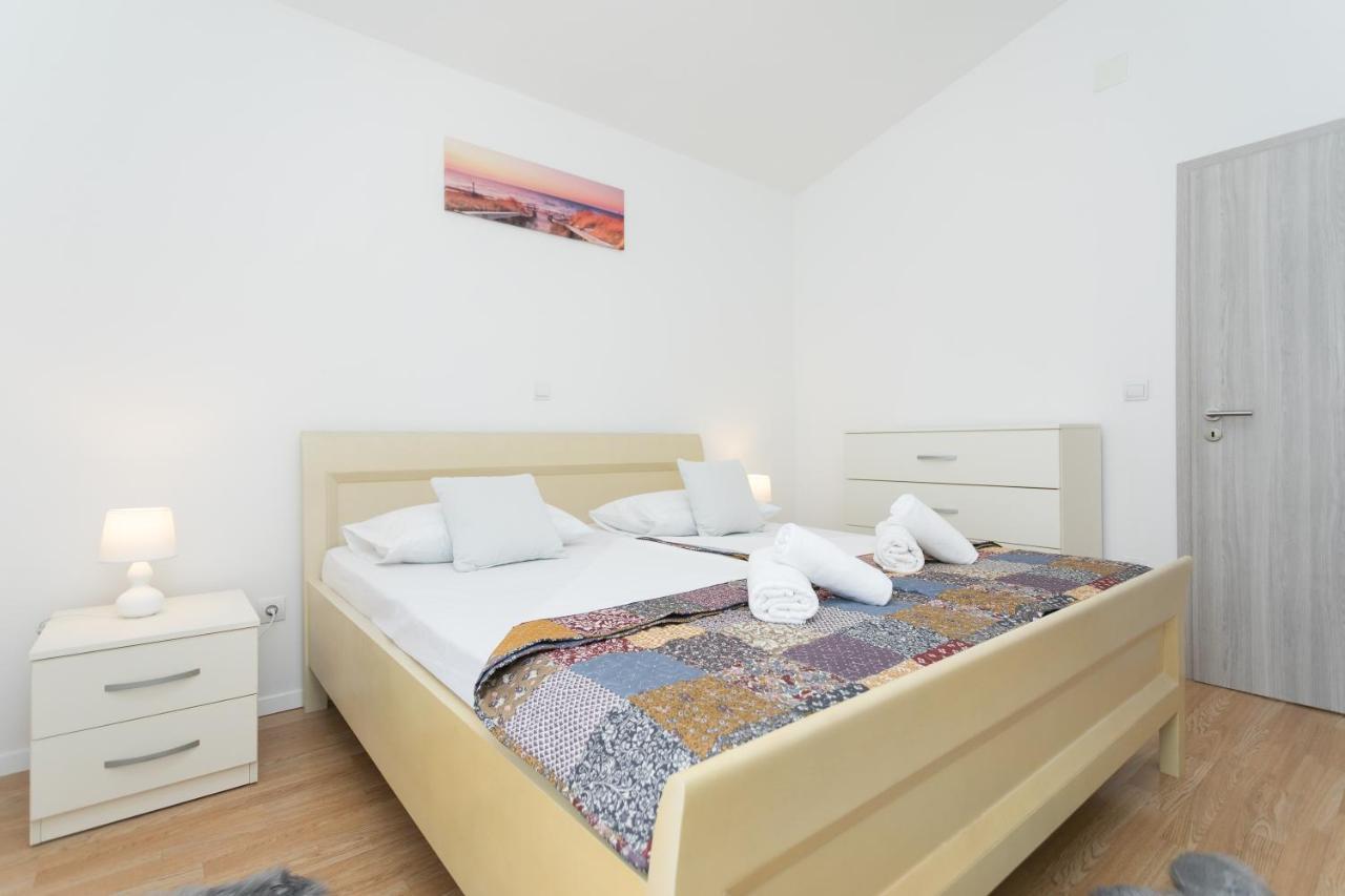 Bloom Apartment สปลิท ภายนอก รูปภาพ